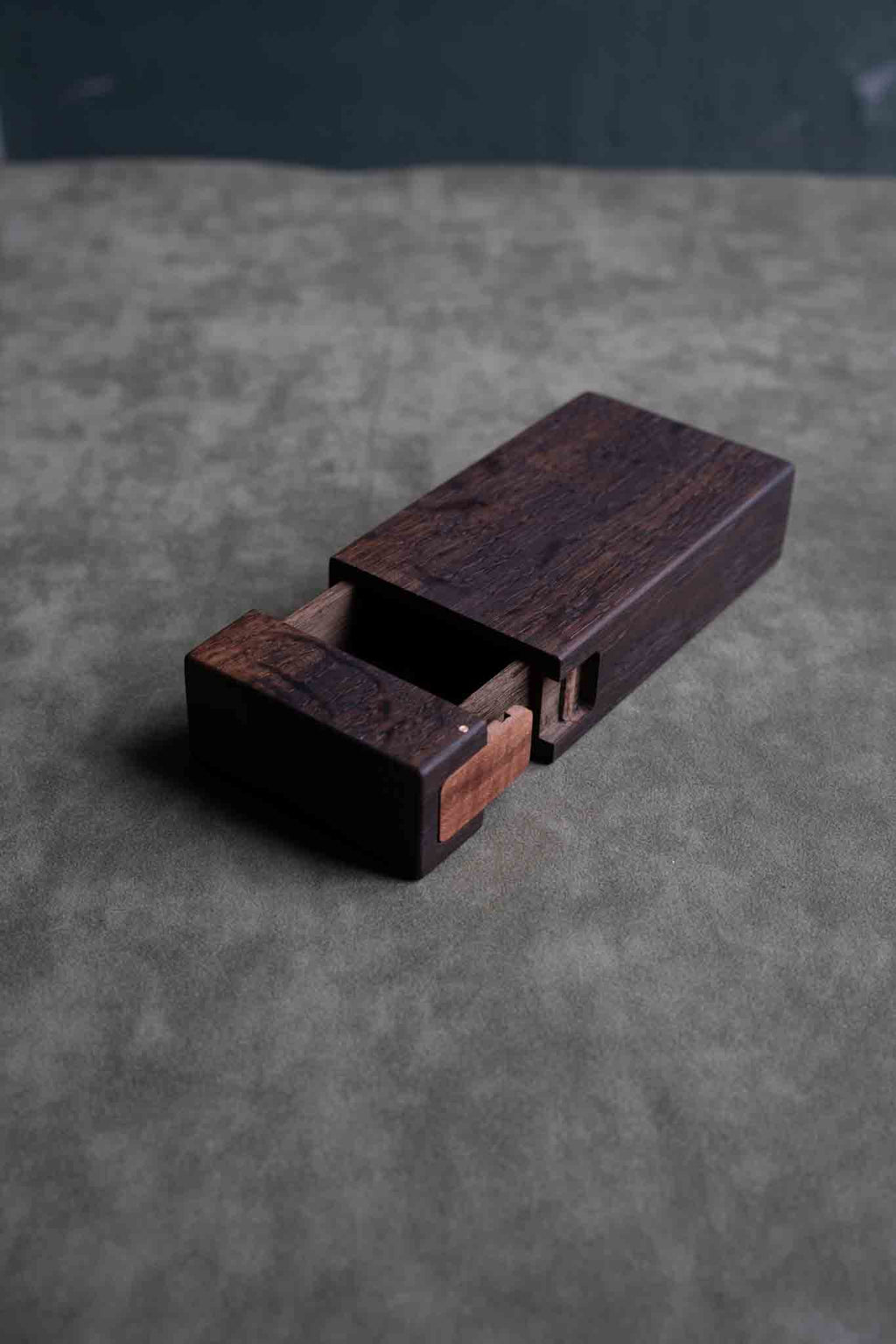 Block box Fumed Oak