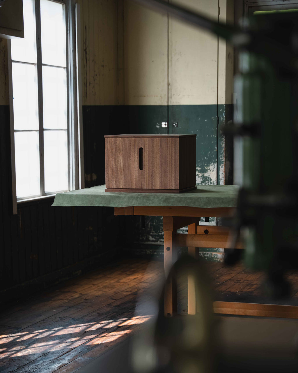 Fold Jewelry Chest
