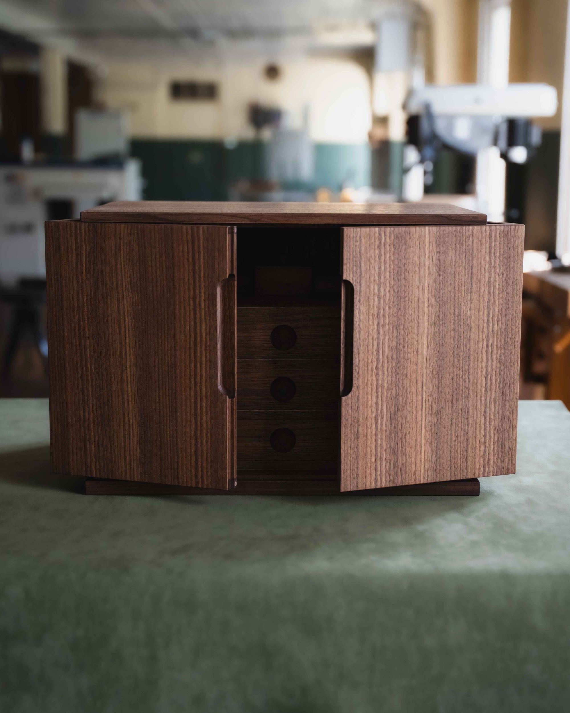 Fold Jewelry Chest