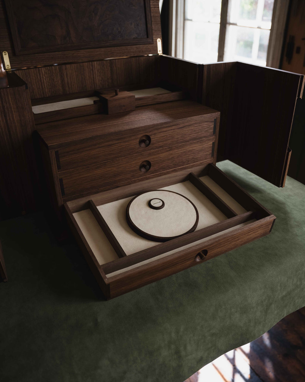 Fold Jewelry Chest