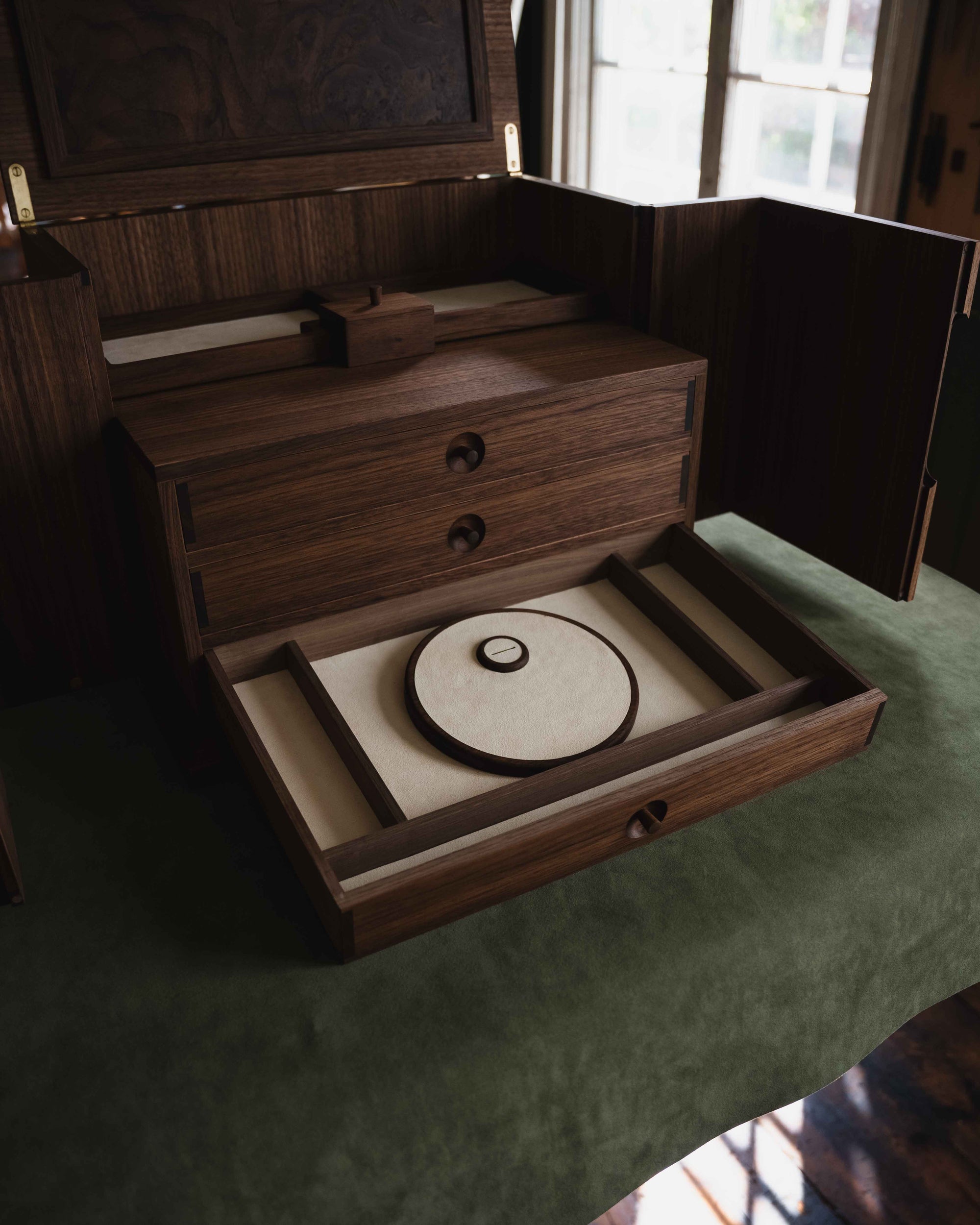 Fold Jewelry Chest